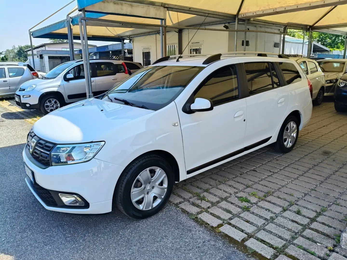 Dacia Logan MCV 1.5 dCi 8V 90CV Start&Stop Essential Bianco - 1
