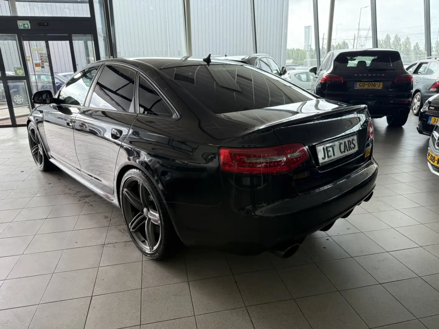 Audi RS6 5.0 FSI Quattro Czarny - 2