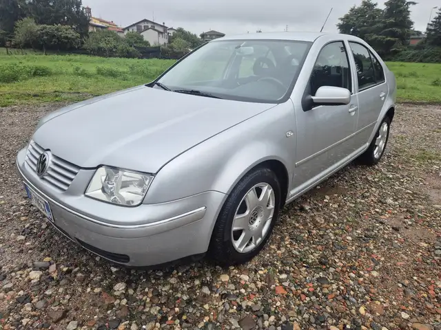 Volkswagen Bora 1.6 Highline 105cv Benzina Ottimo Stato