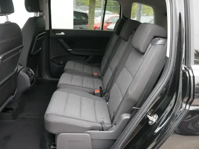Volkswagen Touran view 10