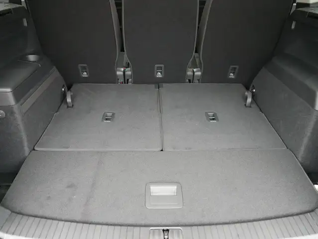 Volkswagen Touran view 8