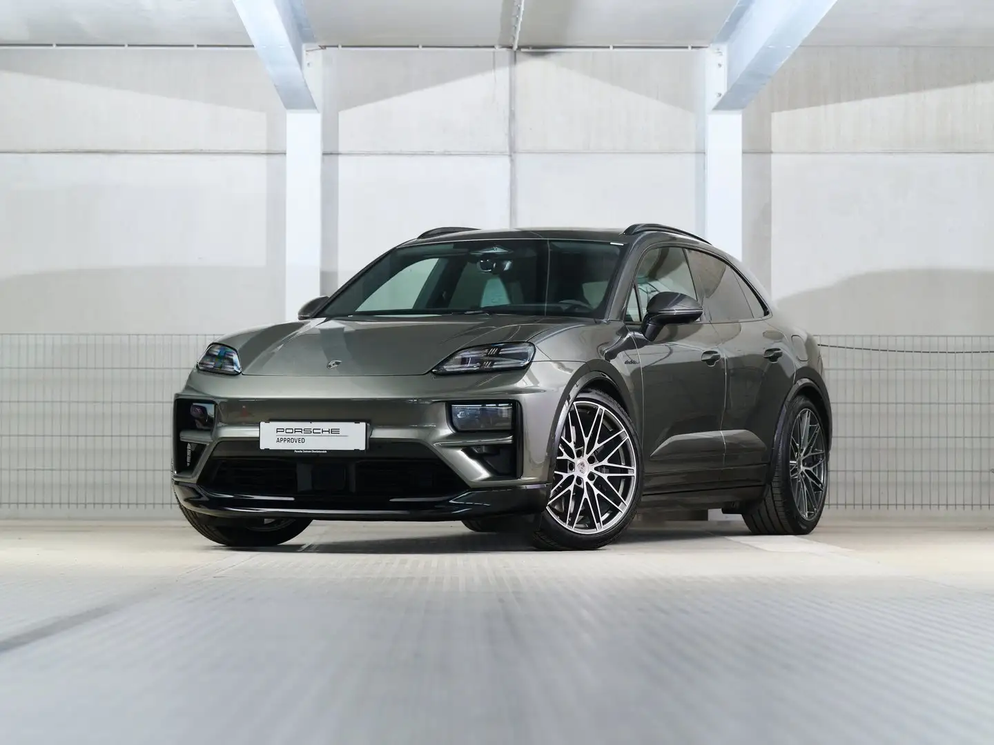 Porsche Macan Turbo Grün - 1