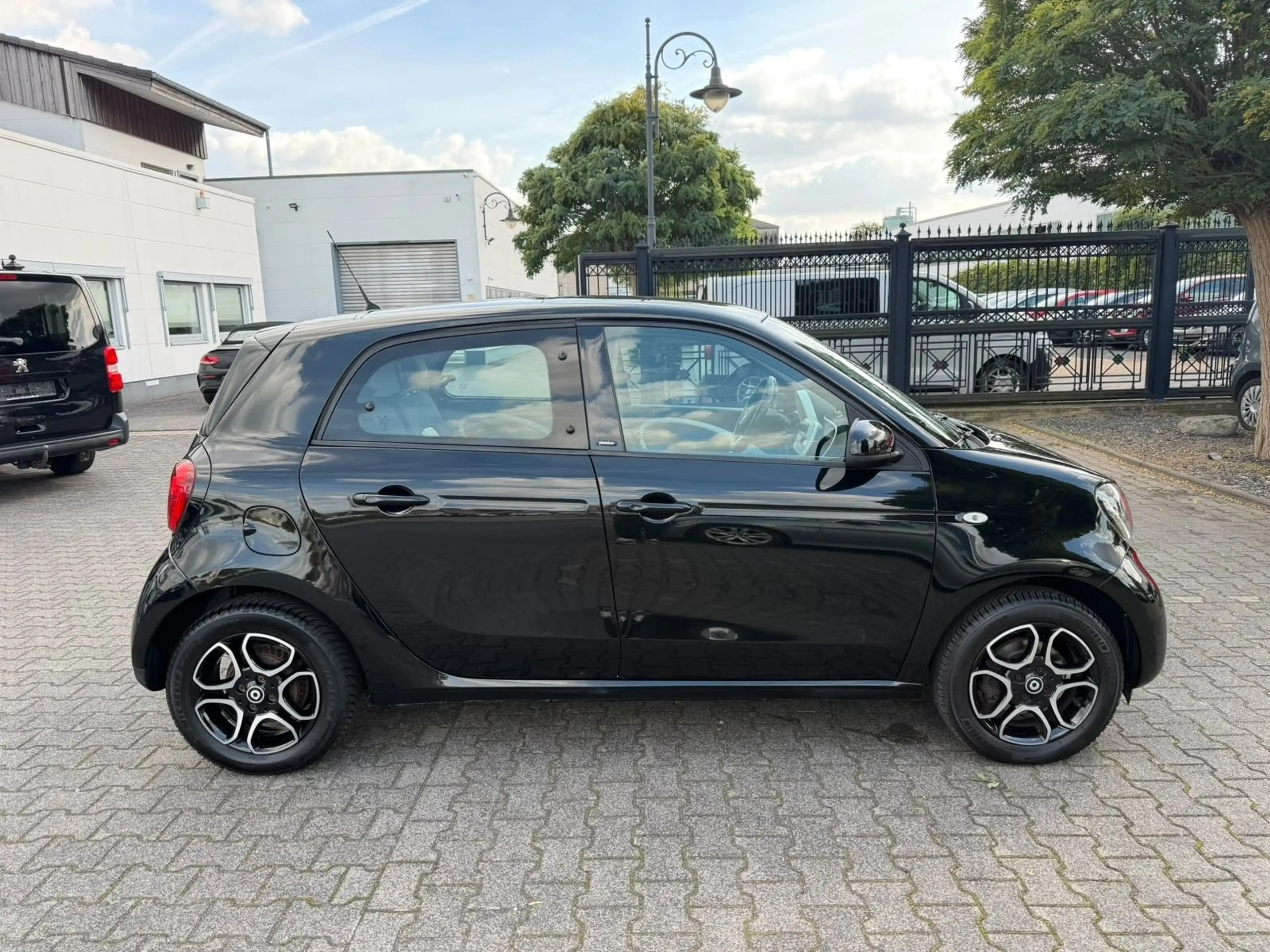 smart forFour forfour Basis 52 kW — photo 7
