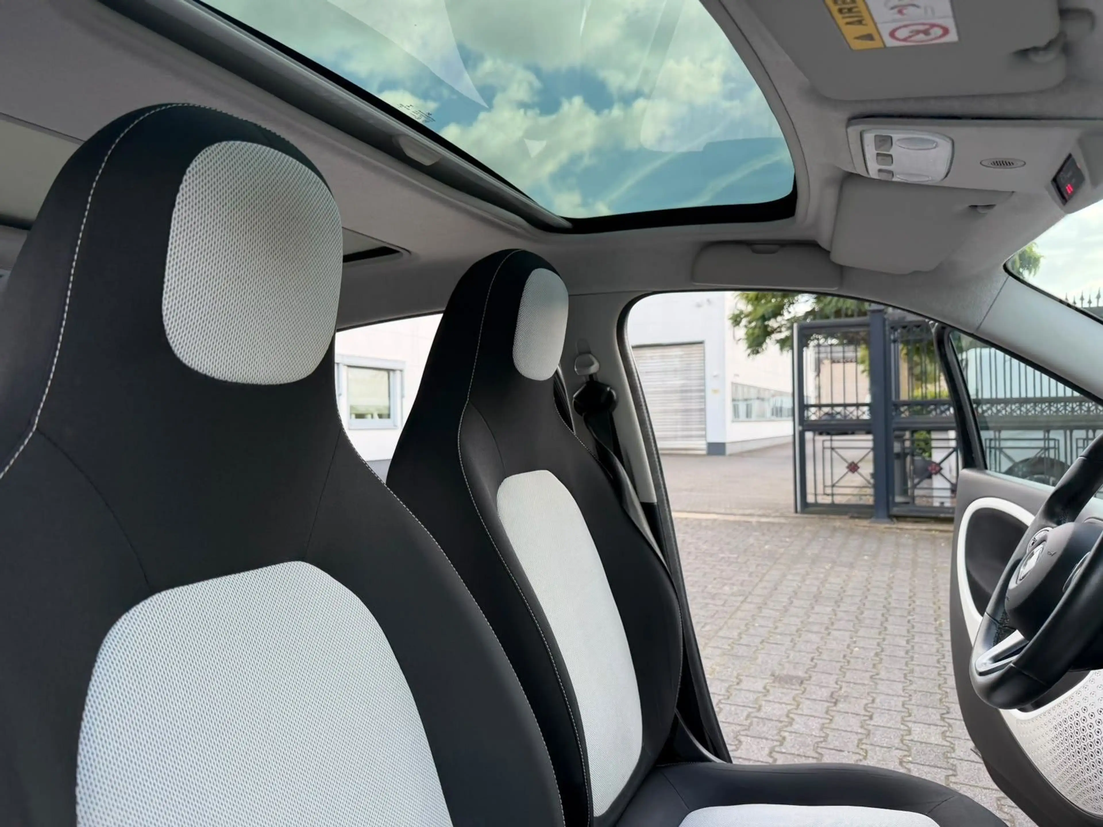 smart forFour forfour Basis 52 kW — photo 12