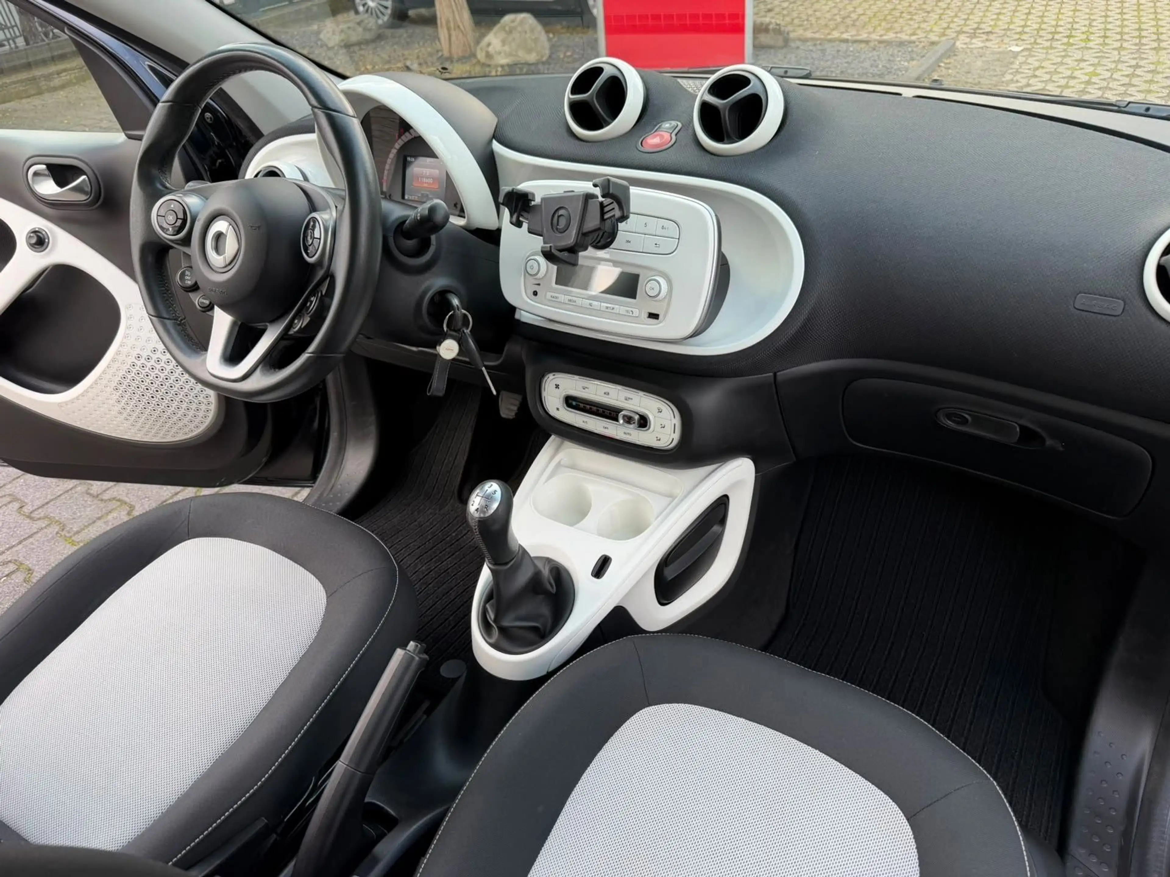 smart forFour forfour Basis 52 kW — photo 9
