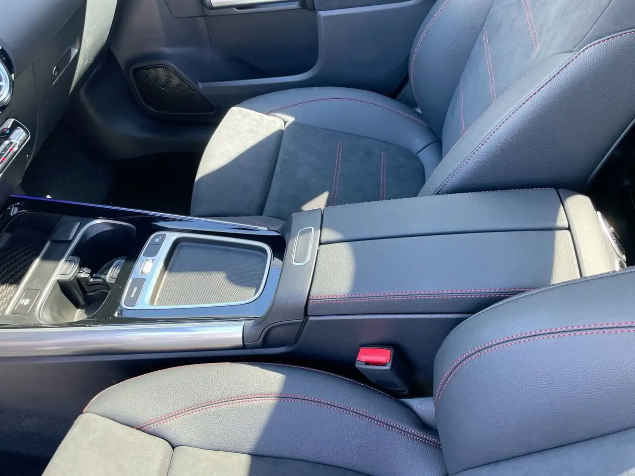 Mercedes-Benz GLA fotografie Mercedes-Benz GLA