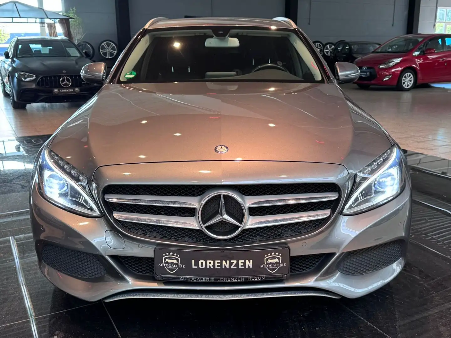 Mercedes-Benz C 180 C180T Avantgarde Business LED Tempo Klima Navi Grau - 2