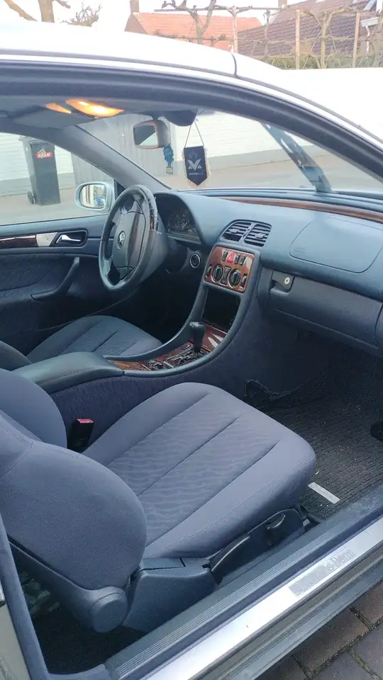 Mercedes-Benz CLK 200 Elegance, foto 3