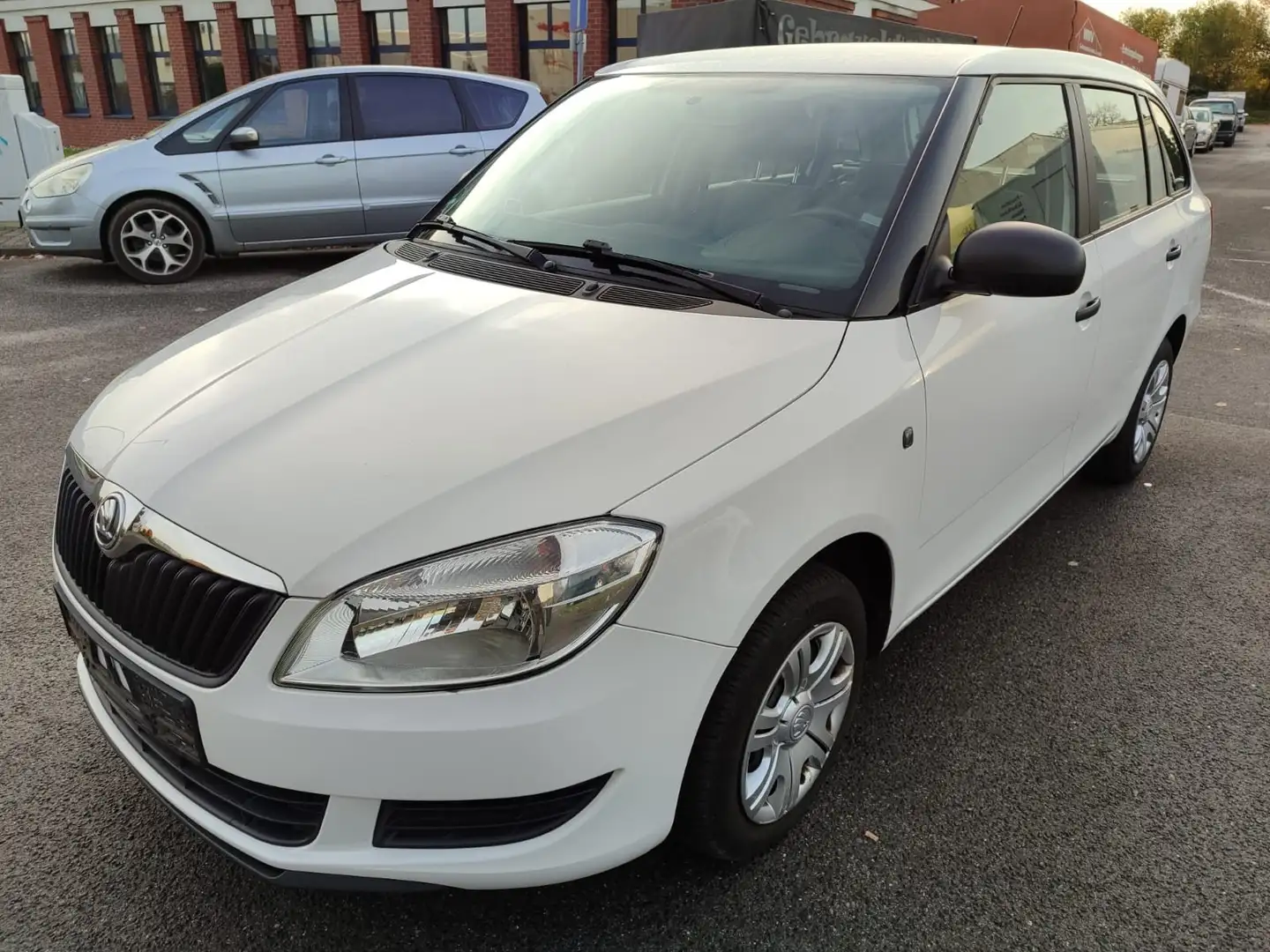 Skoda Fabia Active Weiß - 2