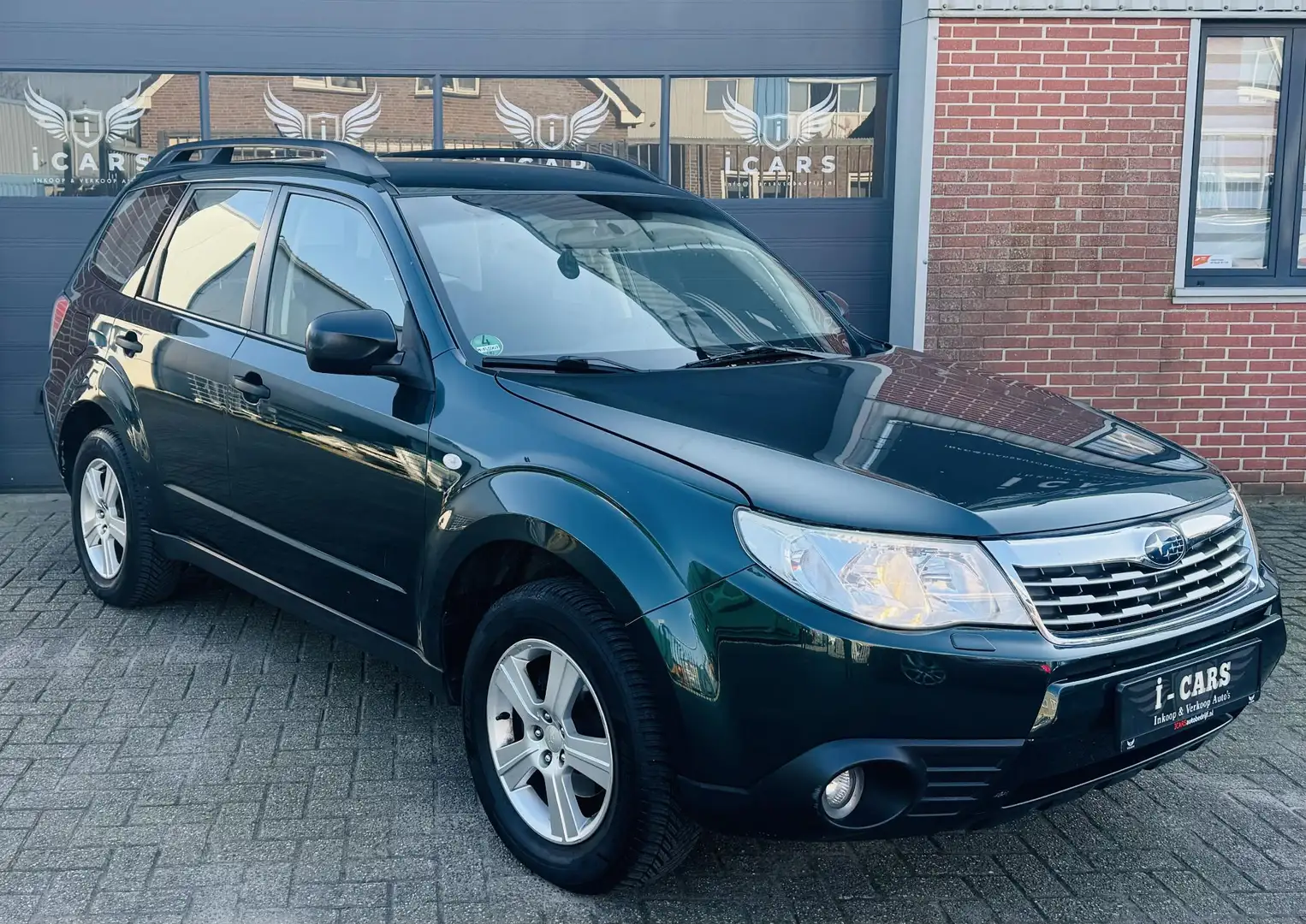 Subaru Forester 2.0 X 2e eigenaar NAVI Trekhaak CARPLAY Groen - 1