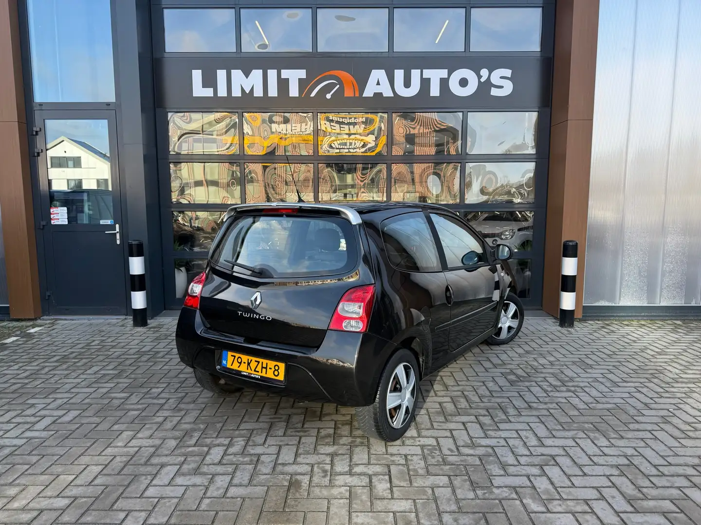 Renault Twingo 1.2-16V Dynamique Airco/El.ramen/Cruise/Nap/Apk Schwarz - 2
