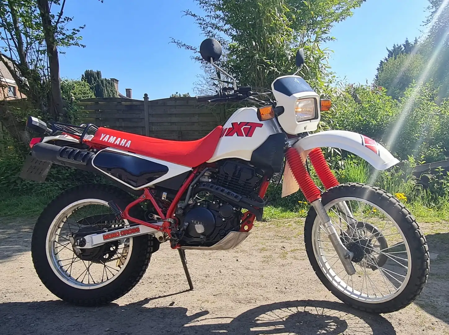 Yamaha XT 350 Wit - 2