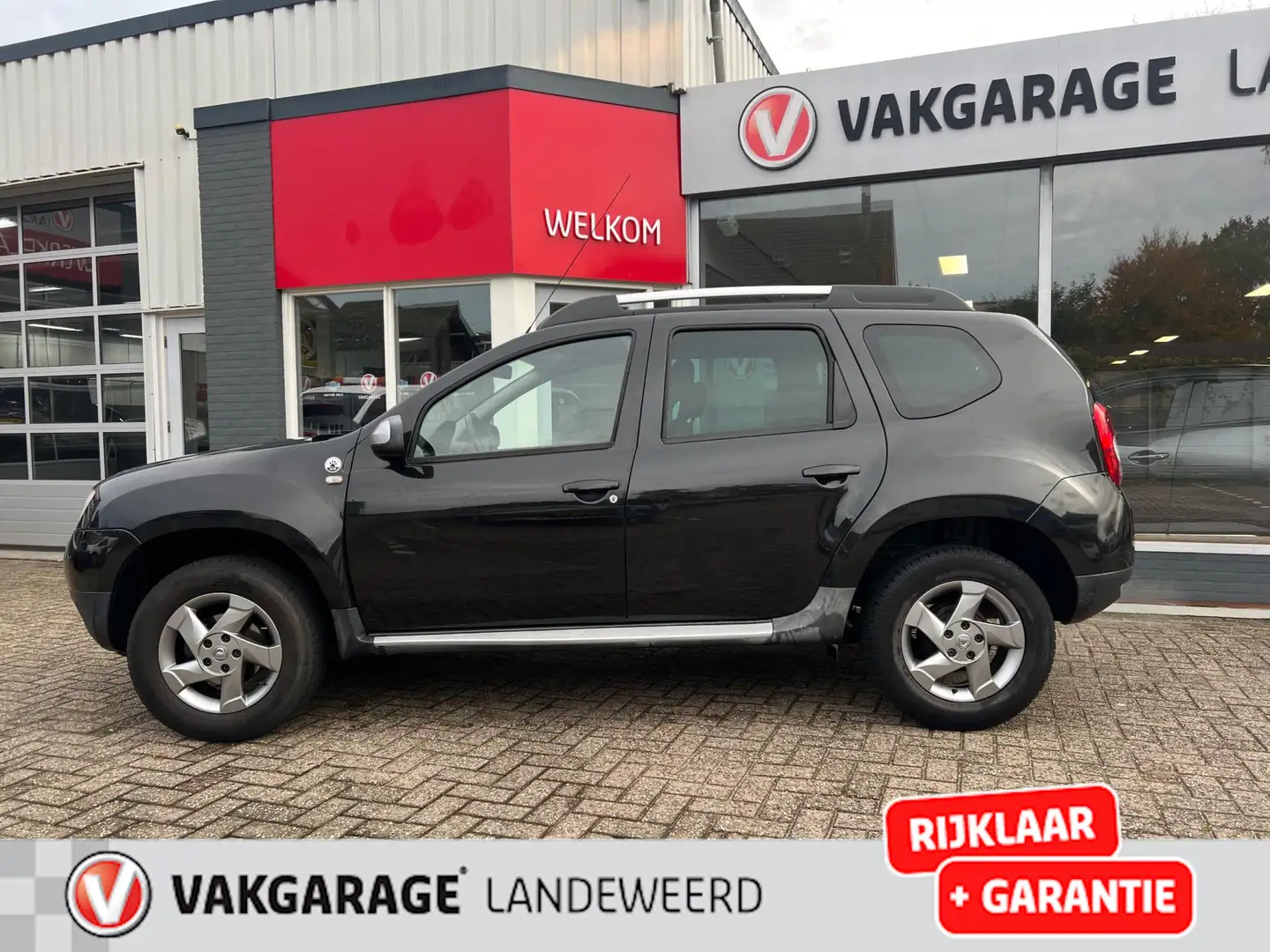 Dacia Duster 1.6 Prestige 2wd, AIRCO, TREKHAAK, LEDER, PDC Zwart - 2