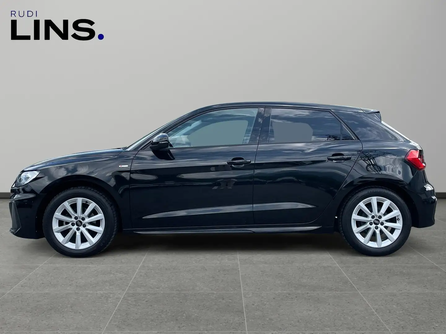 Audi A1 25 TFSI S line Schwarz - 2