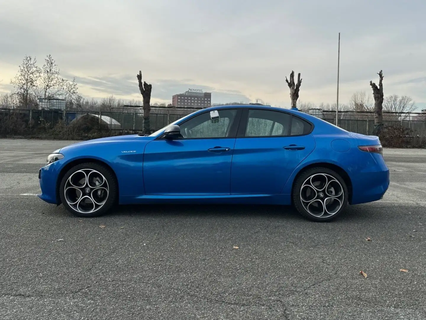 Alfa Romeo Giulia 2.0 T 280cv Veloce AT8 Q4 Blau - 2
