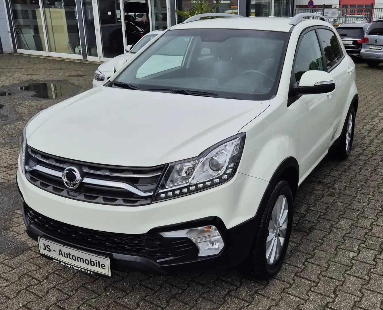 SsangYong Korando 4x2 AUTOMATIK CLIMATR. NAVI SHZ RKAMERA SHZ SH 1HD Bílá - 1