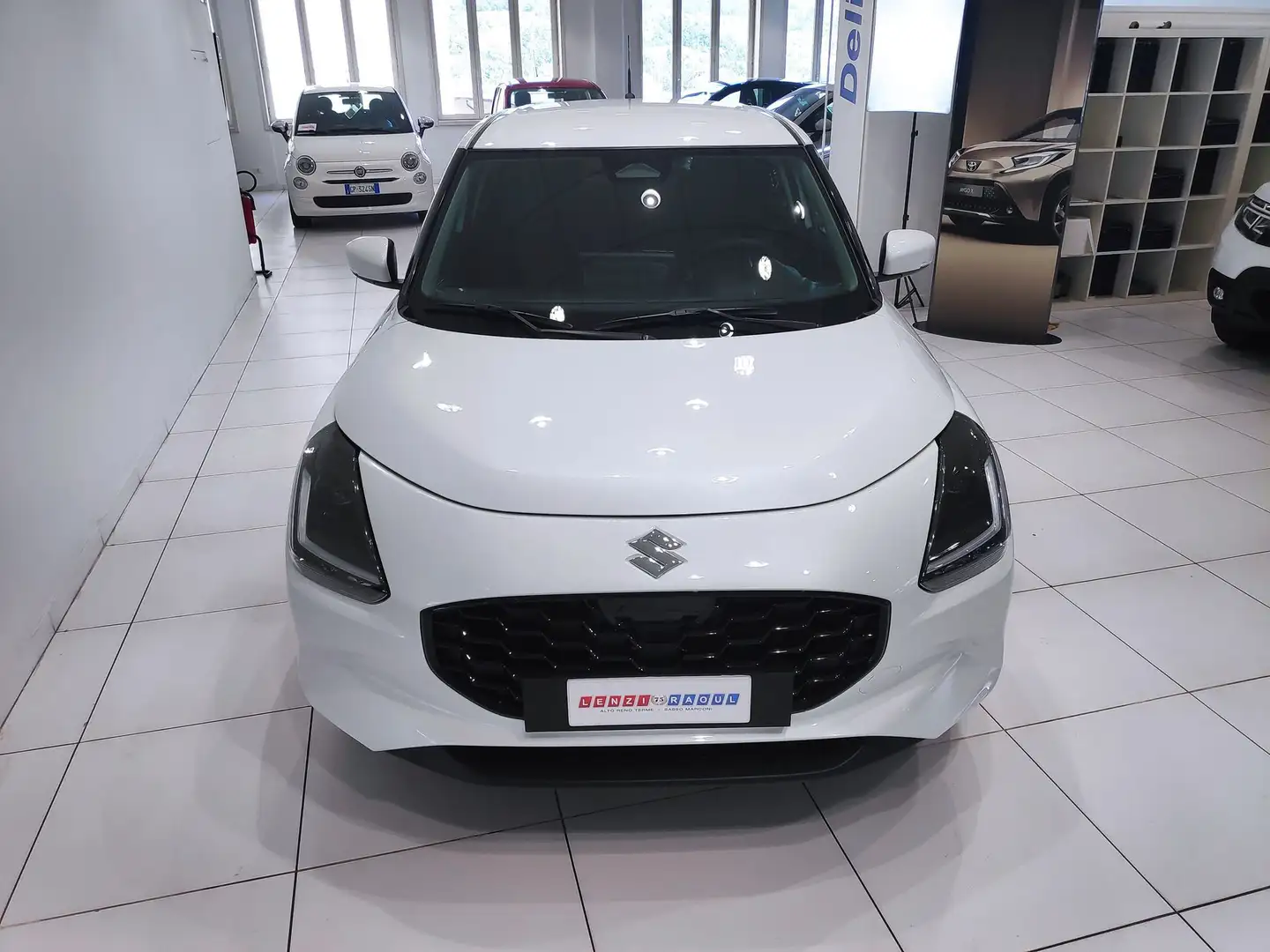 Suzuki Swift 1.2 Hybrid WAKU*PROMO SUZUKI* Wit - 1