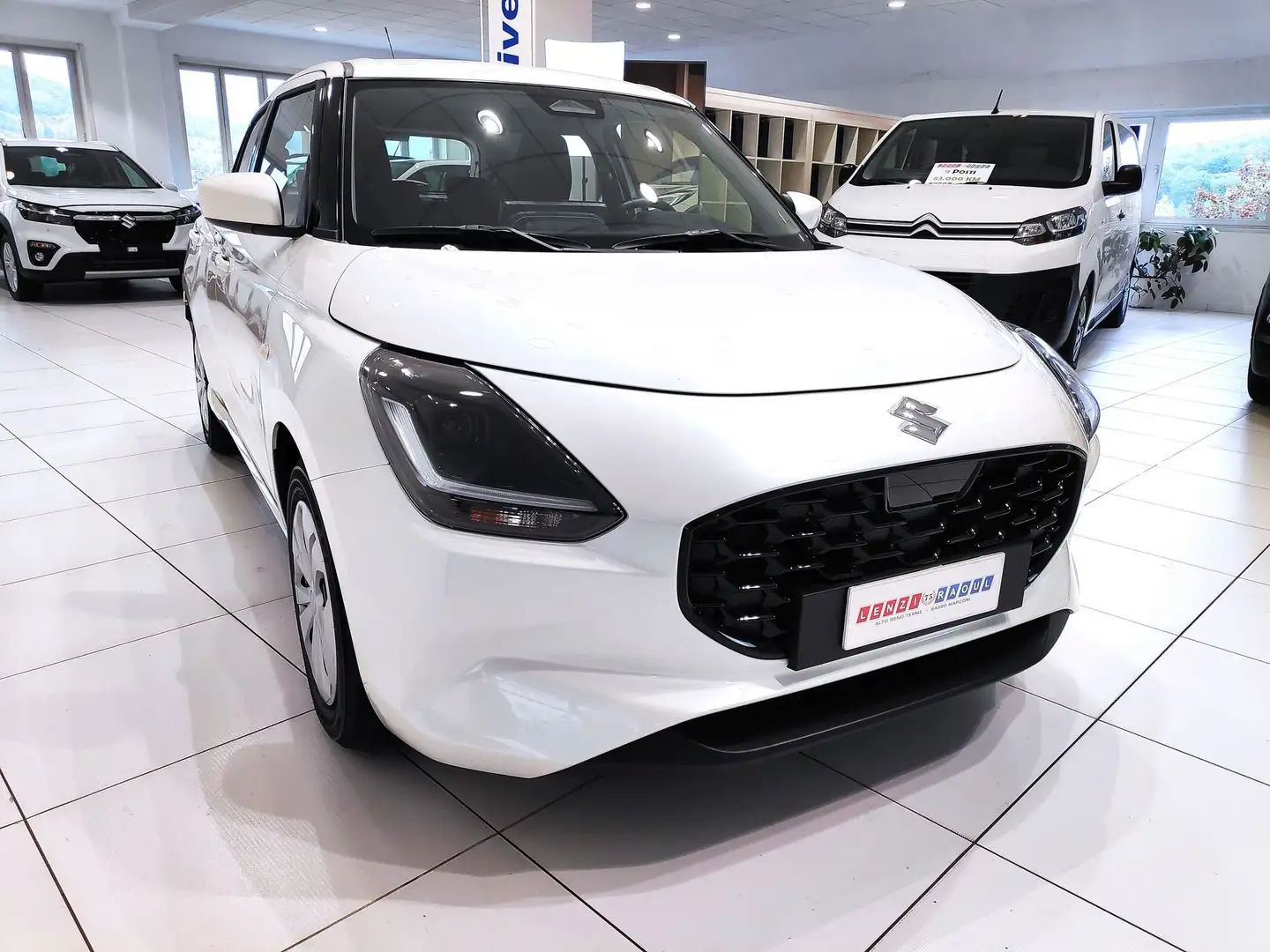 Suzuki Swift 1.2 Hybrid WAKU*PROMO SUZUKI* Blanc - 1