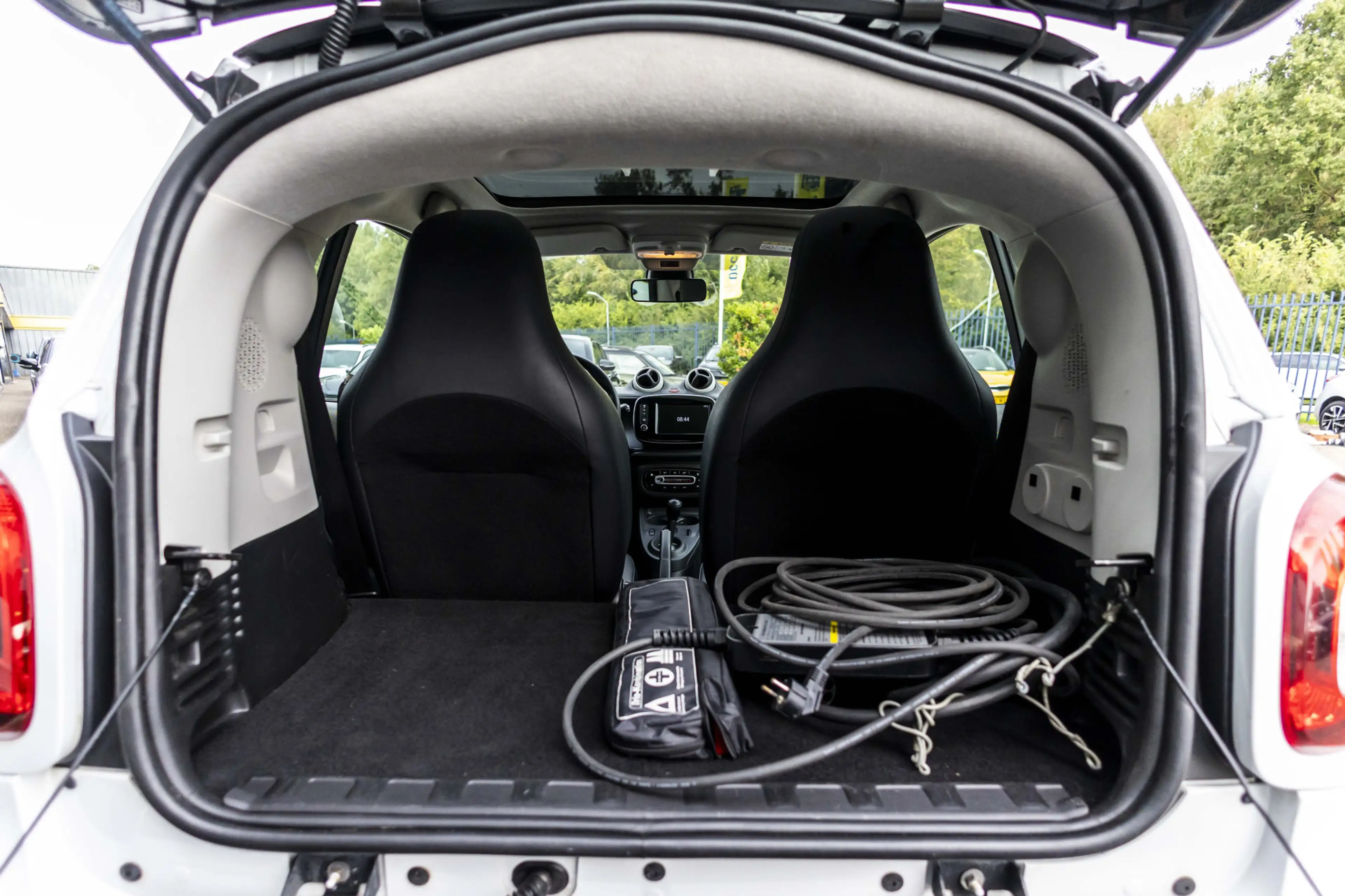 smart forTwo EQ Comfort 18 kWh — photo 14