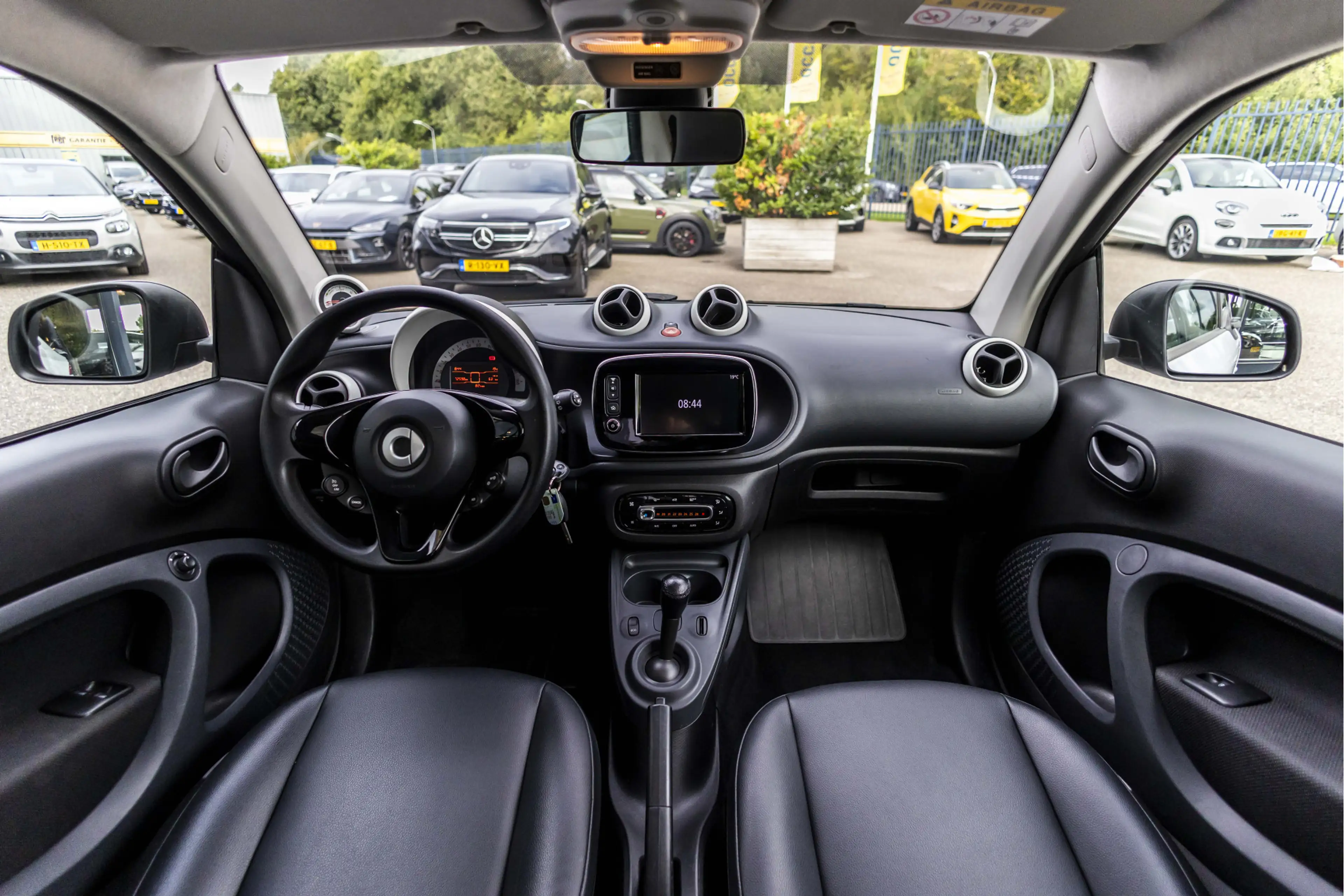 smart forTwo EQ Comfort 18 kWh — photo 15