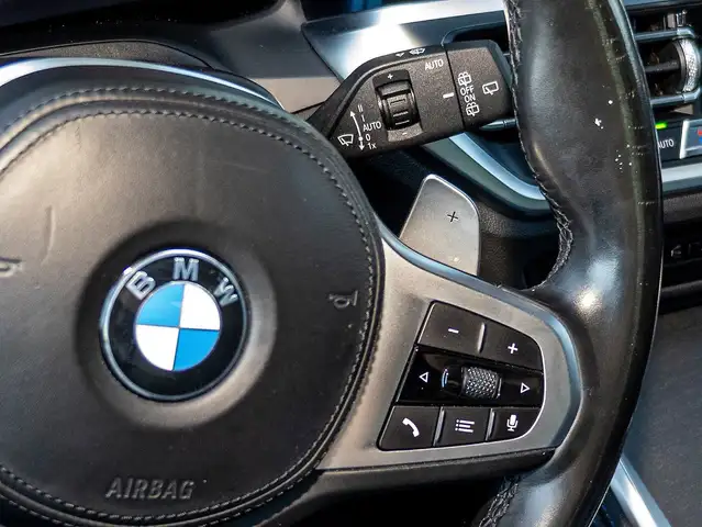 BMW 3 Series view 13