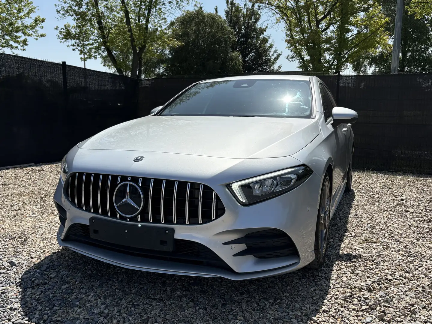 Mercedes-Benz A 180 Pack AMG (EU6d-TEMP) ! 1e PROP - NAVI - CAM ! Plateado - 1