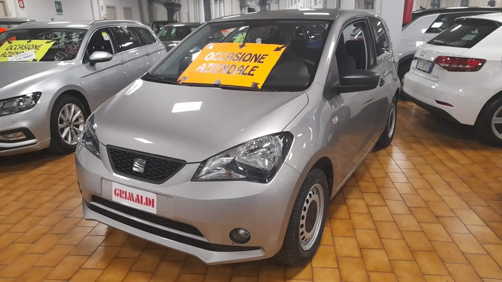 SEAT Mii 1.0 3 porte Style Grijs - 1