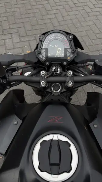 Kawasaki Z400 - foto 2
