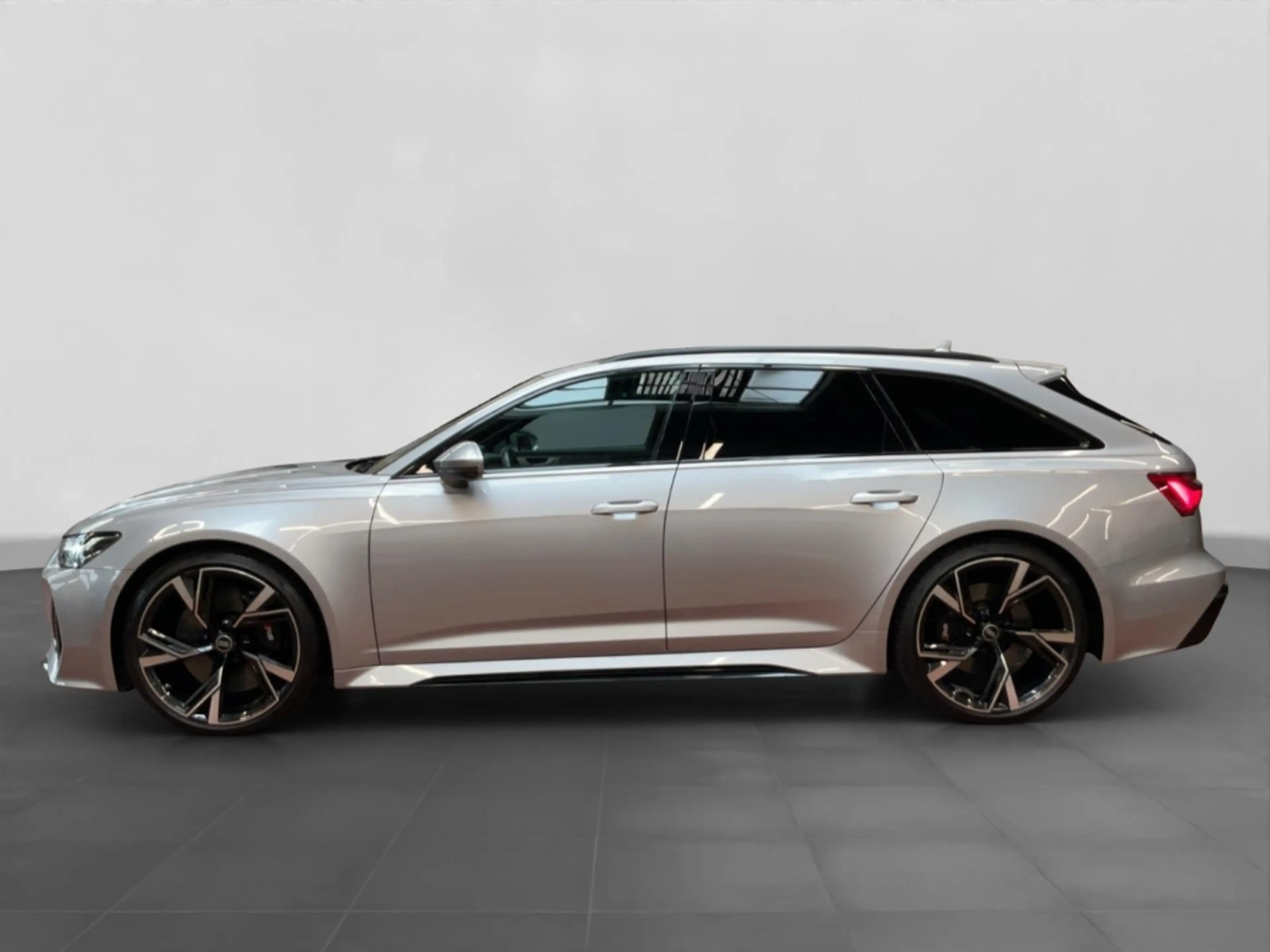 Audi RS6 Avant 4.0 TFSI quattro Alu Matrix-LED AHK B&O Kame — photo 3
