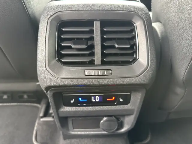 Volkswagen Tiguan view 11