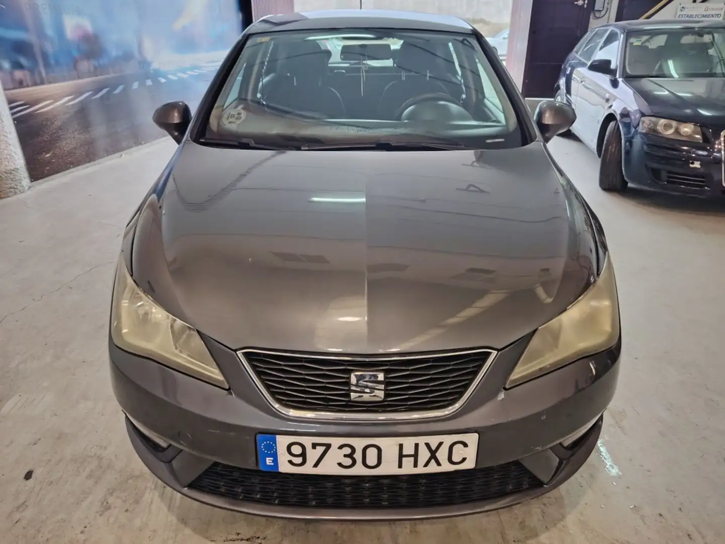 SEAT Ibiza 1.6TDI CR Style Tech 105 Grau - 2