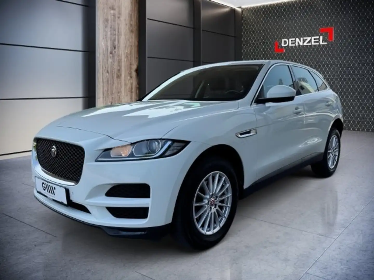 Jaguar F-Pace 20d AWD Pure Blanc - 1