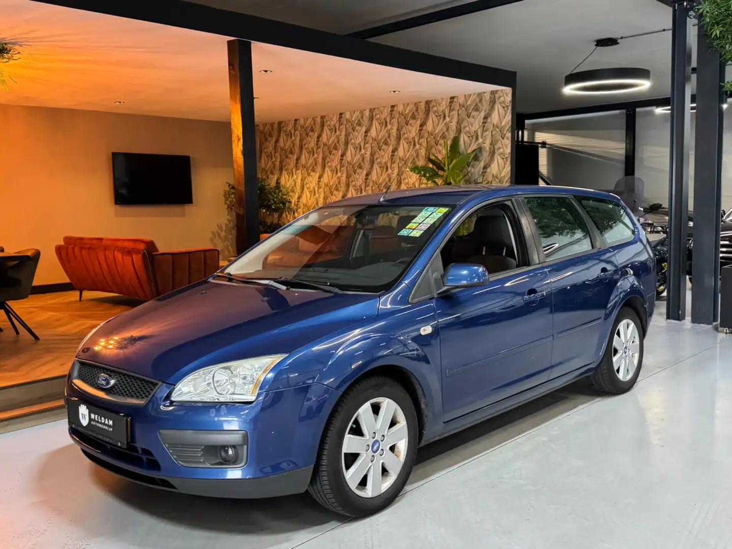 Ford Focus Wagon 1.6-16V Ambiente Elek Ramen Airco Rijklaar Blauw - 2