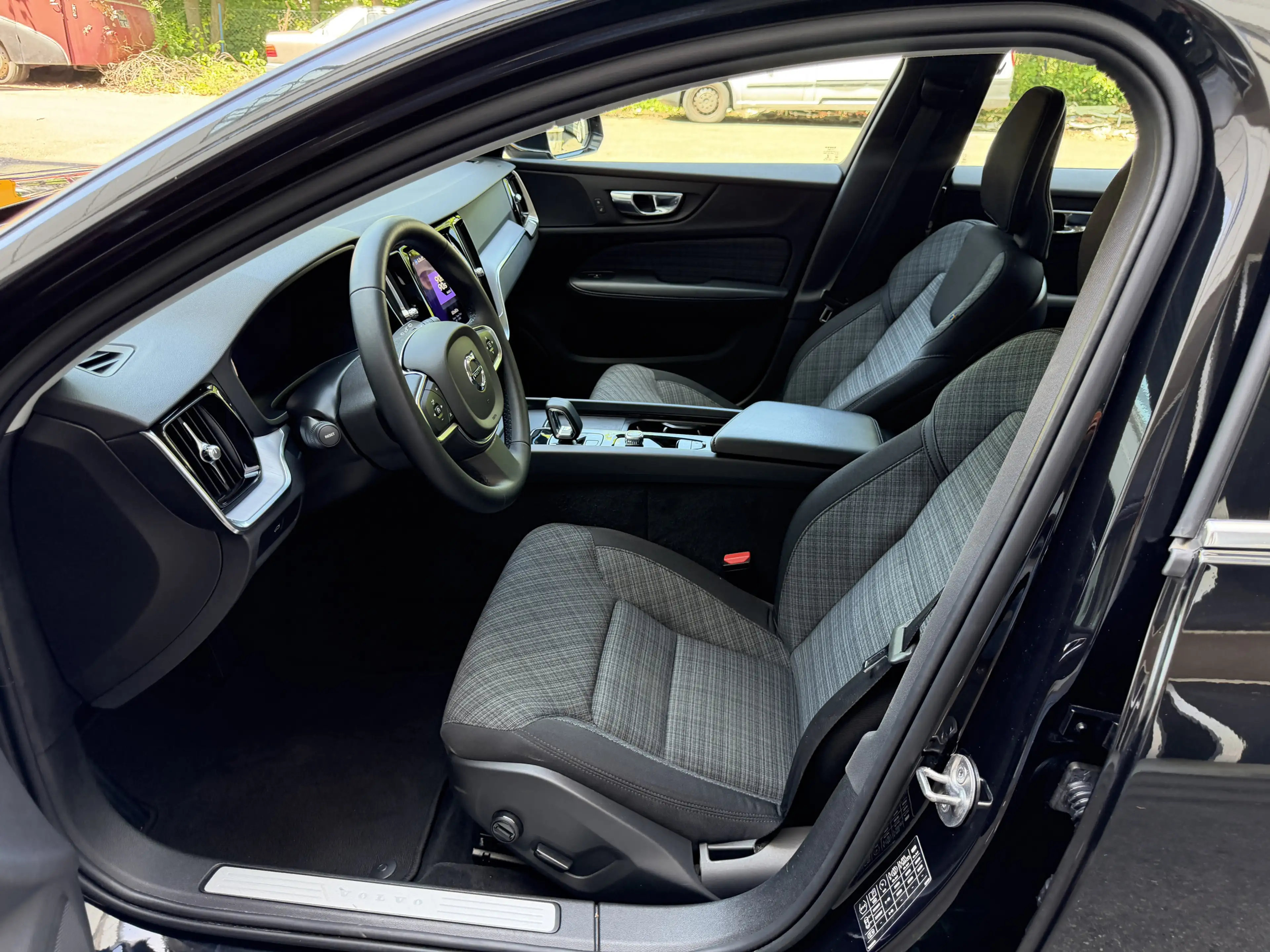 Volvo V60 Core LED Navi VirtualCockpit AHK Sitzheizung — photo 13