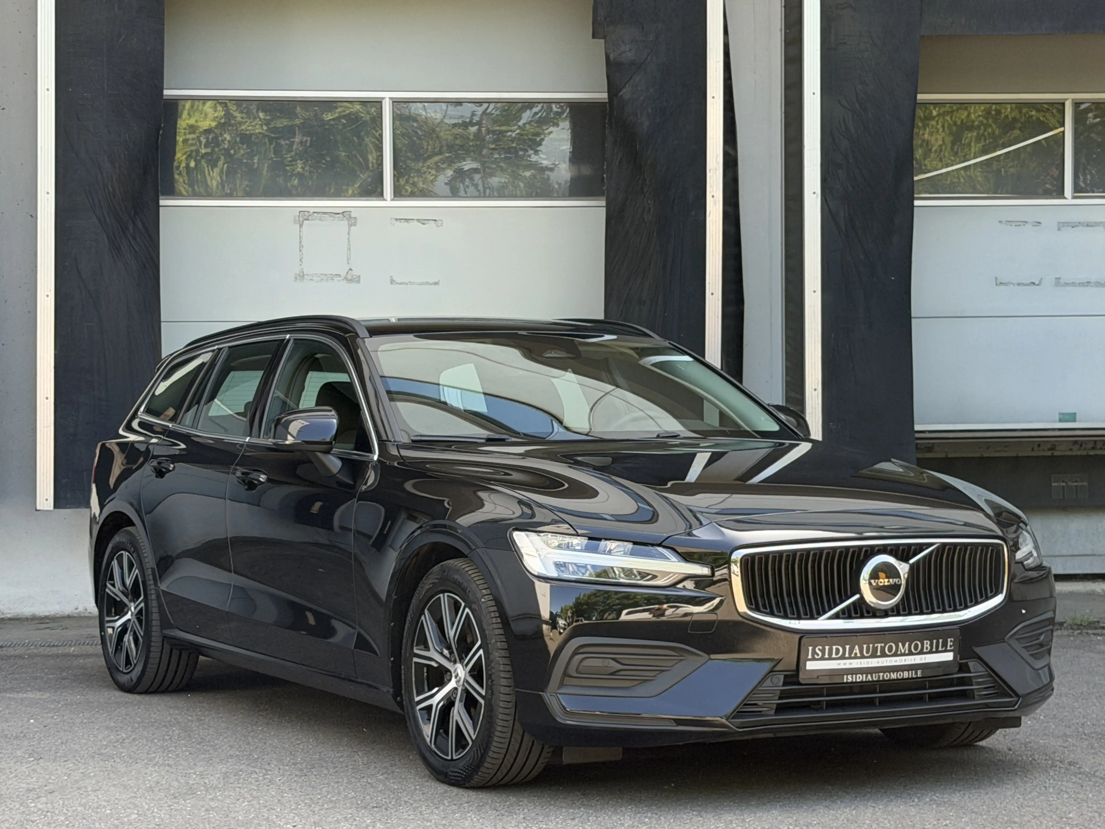 Volvo V60 Core LED Navi VirtualCockpit AHK Sitzheizung — photo 9