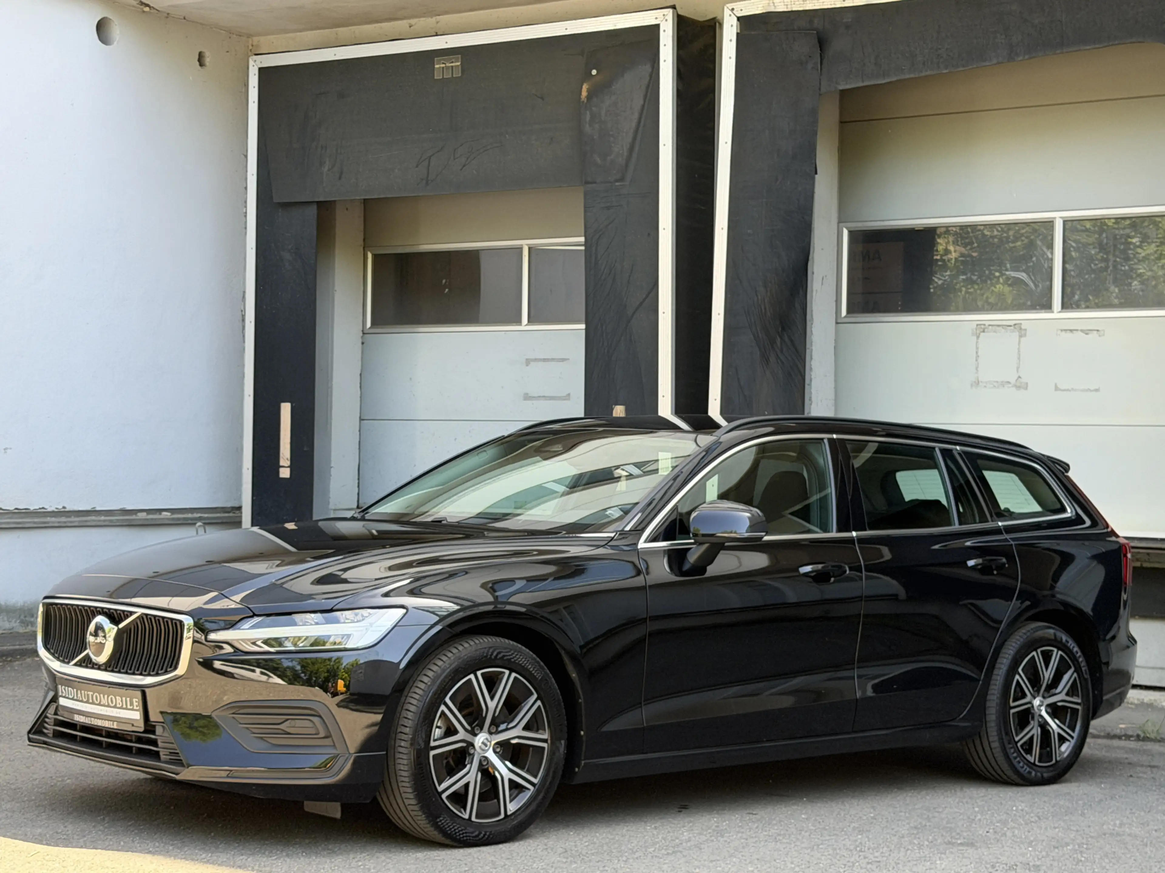 Volvo V60 Core LED Navi VirtualCockpit AHK Sitzheizung — photo 2