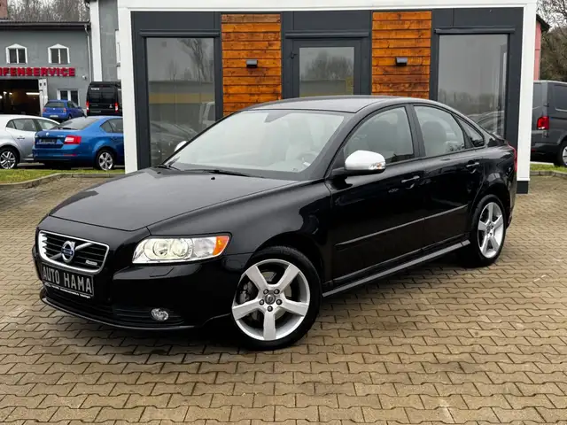 Volvo S40 Lim. D3 R-Design Pro Edition *SHZ*PDC*TOP*