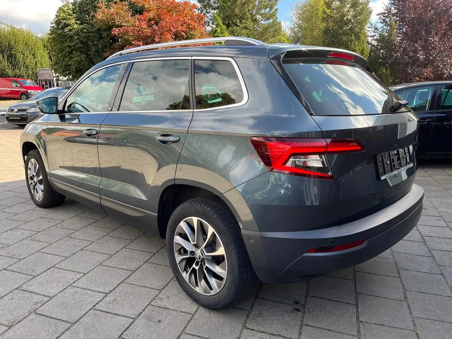 Skoda Karoq Clever Grau - 2