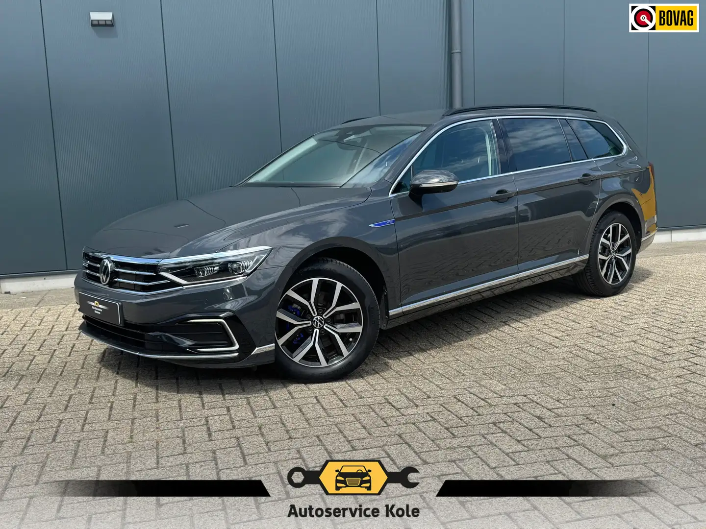 Volkswagen Passat Variant GTE * Rondomcamera * Sideass. * Trekhaak * Xenon/l Grijs - 1