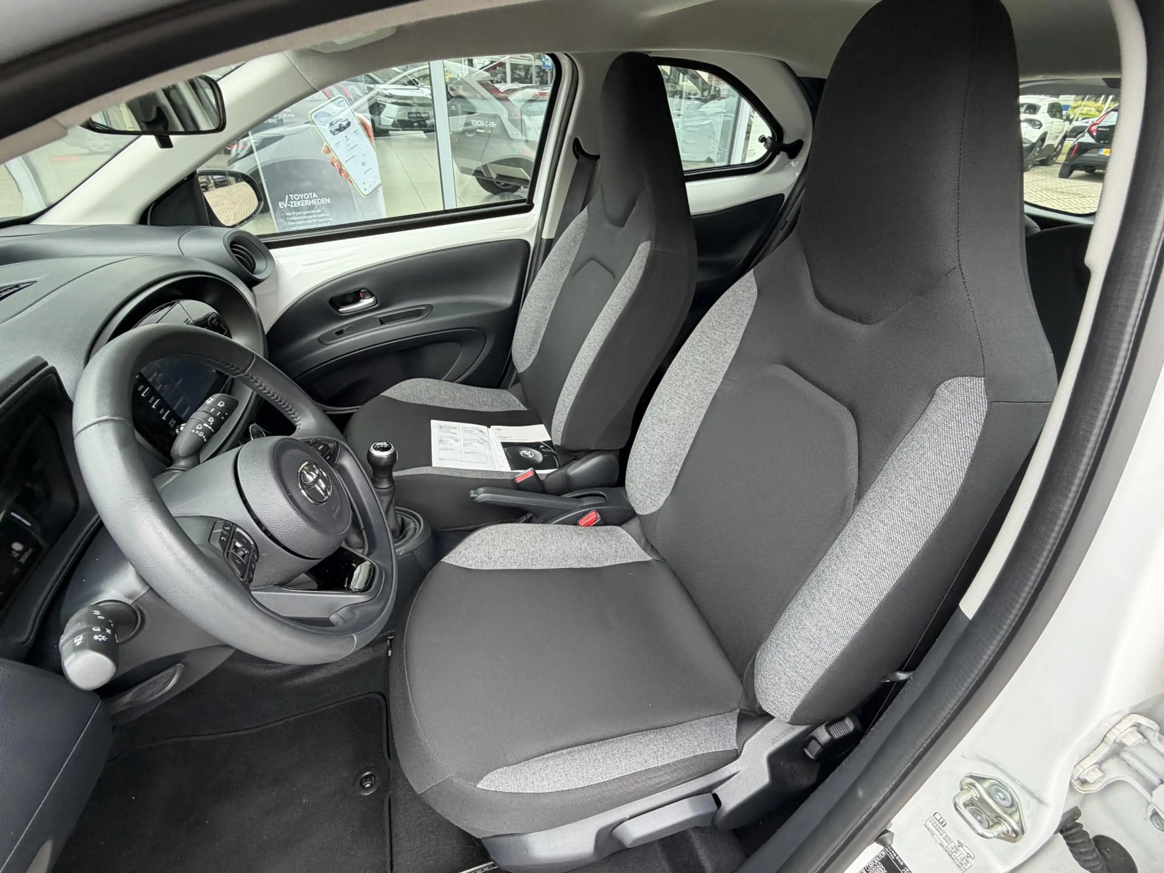 Toyota Aygo X 1.0 VVT-i MT Play Airco Camera Cruise — photo 15