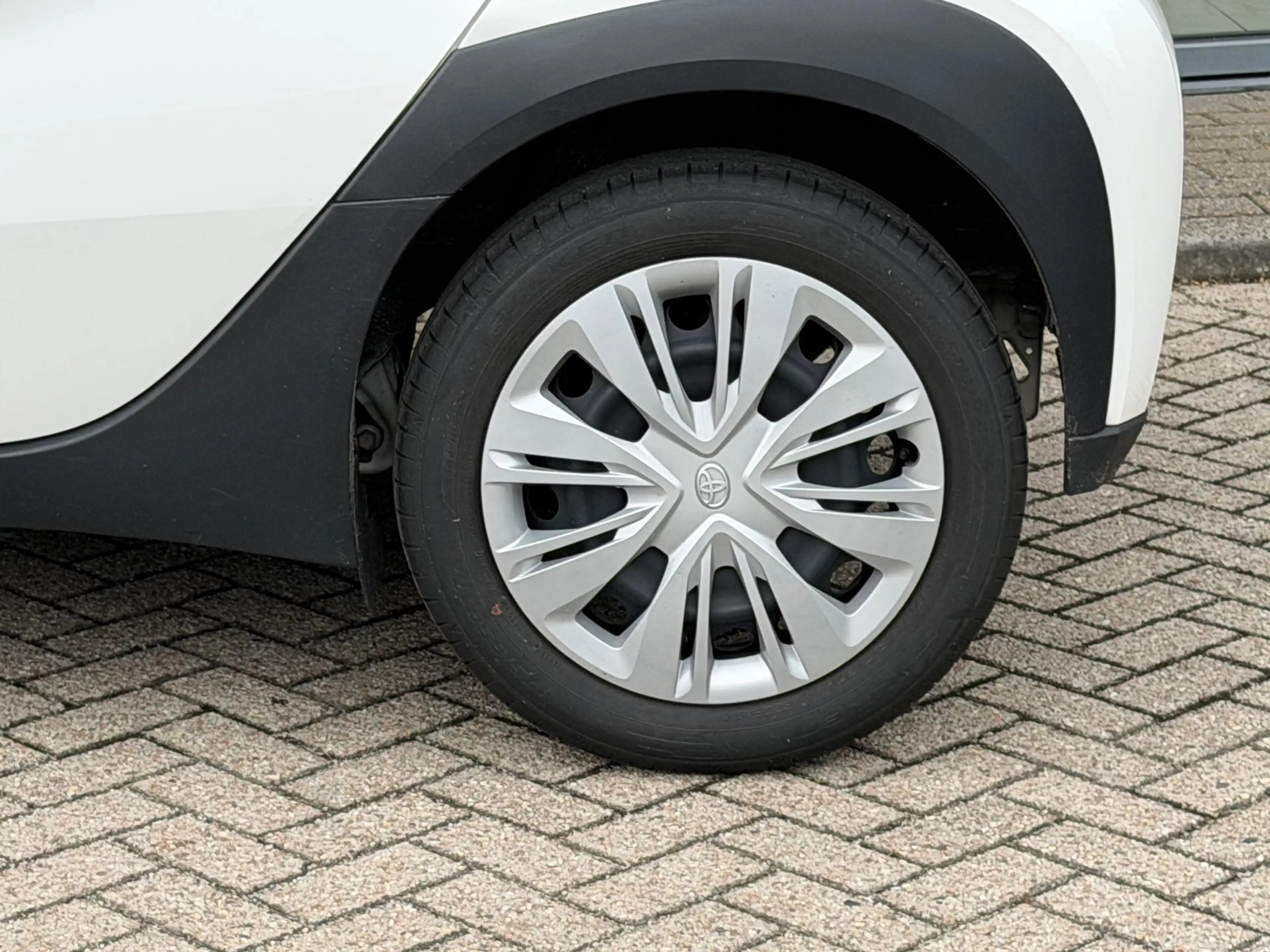 Toyota Aygo X 1.0 VVT-i MT Play Airco Camera Cruise — photo 18