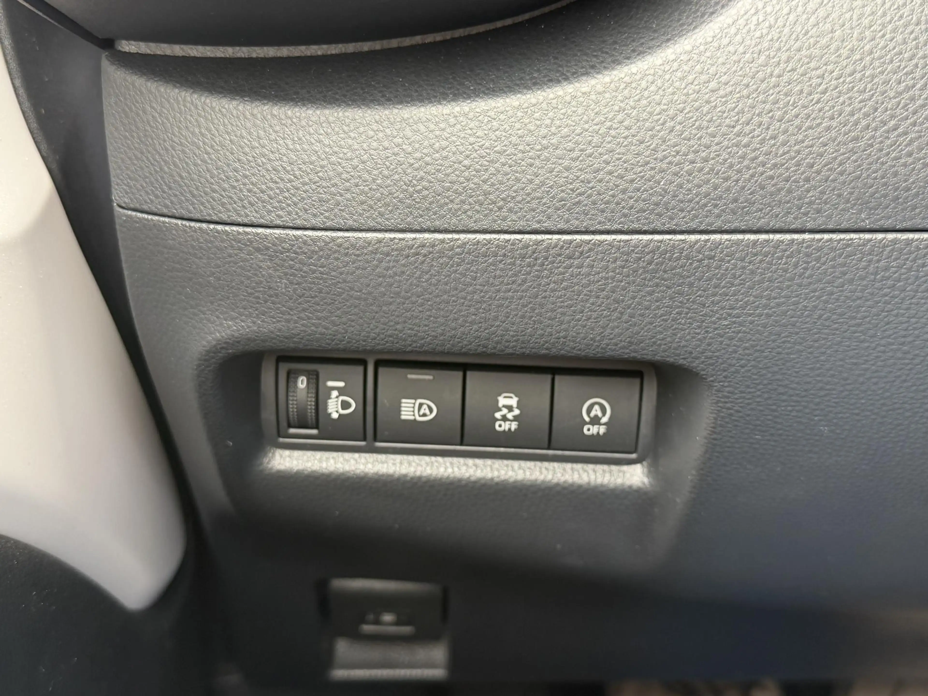 Toyota Aygo X 1.0 VVT-i MT Play Airco Camera Cruise — photo 4