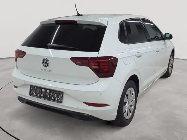 Volkswagen Polo view 4