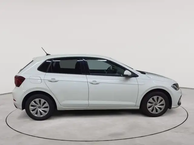 Volkswagen Polo view 3
