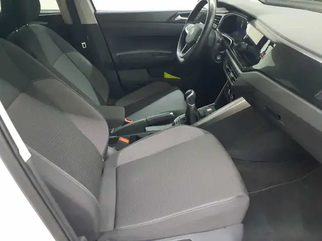 Volkswagen Polo view 8