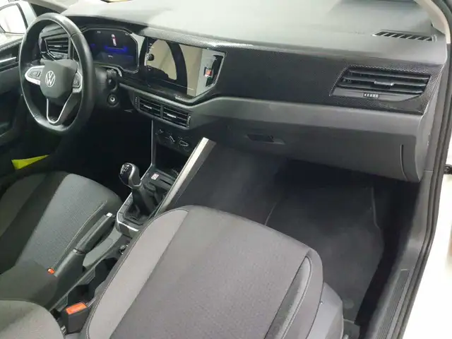Volkswagen Polo view 9