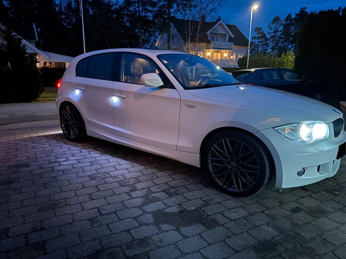 BMW 120 d Blanc - 1