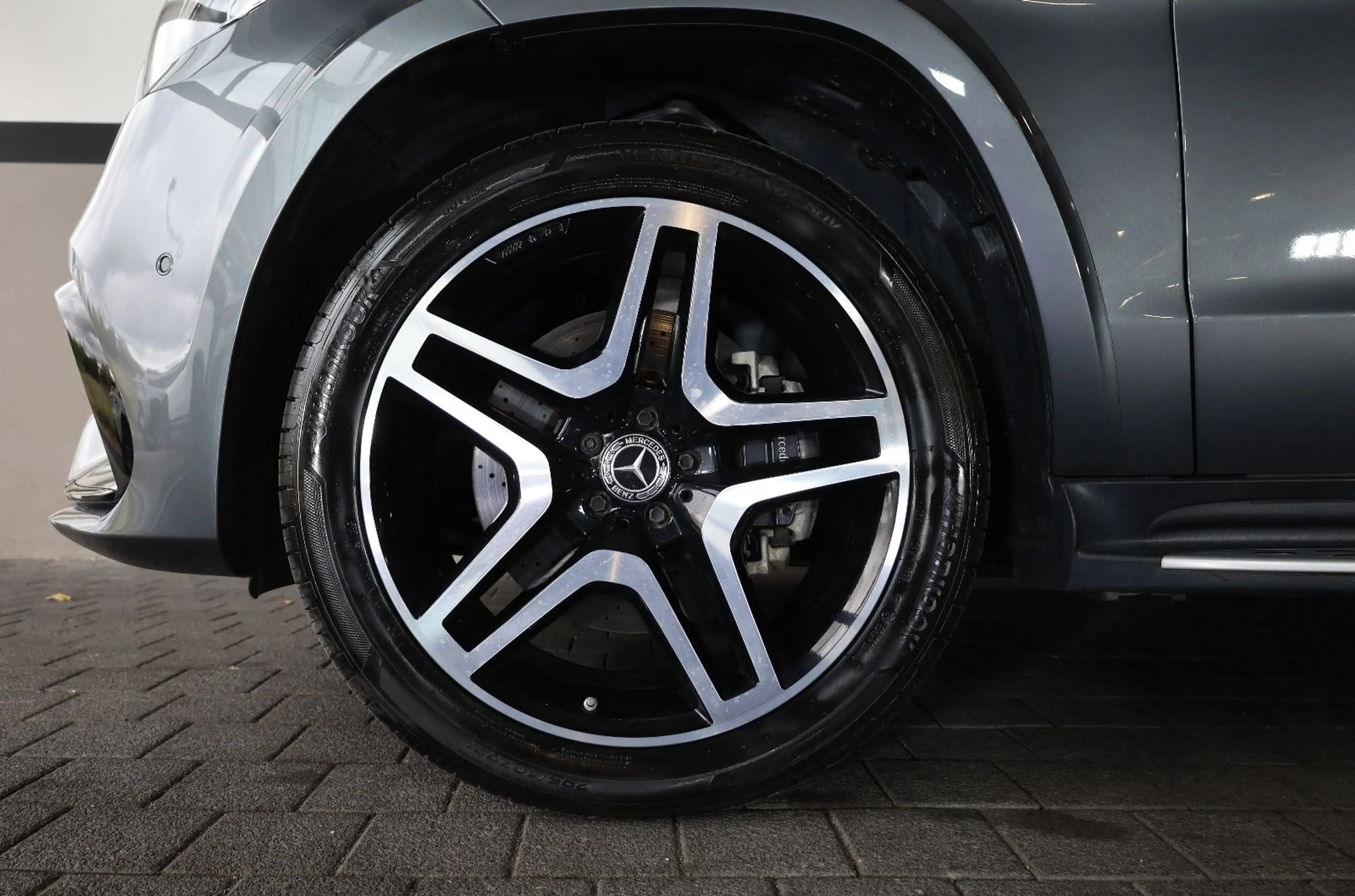 Mercedes-Benz GLS 500 GLS 550 4MATIC/360*/AIRMATIC/MASSAGE/PANO/HK/R21 — photo 4