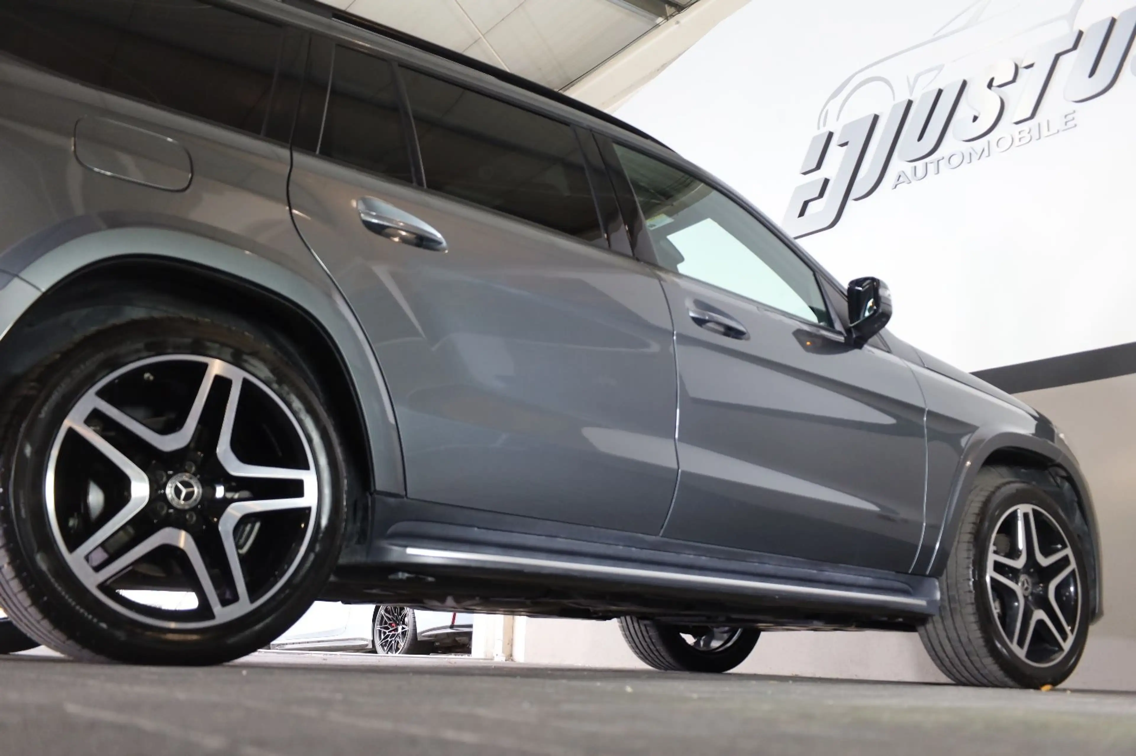 Mercedes-Benz GLS 500 GLS 550 4MATIC/360*/AIRMATIC/MASSAGE/PANO/HK/R21 — photo 8