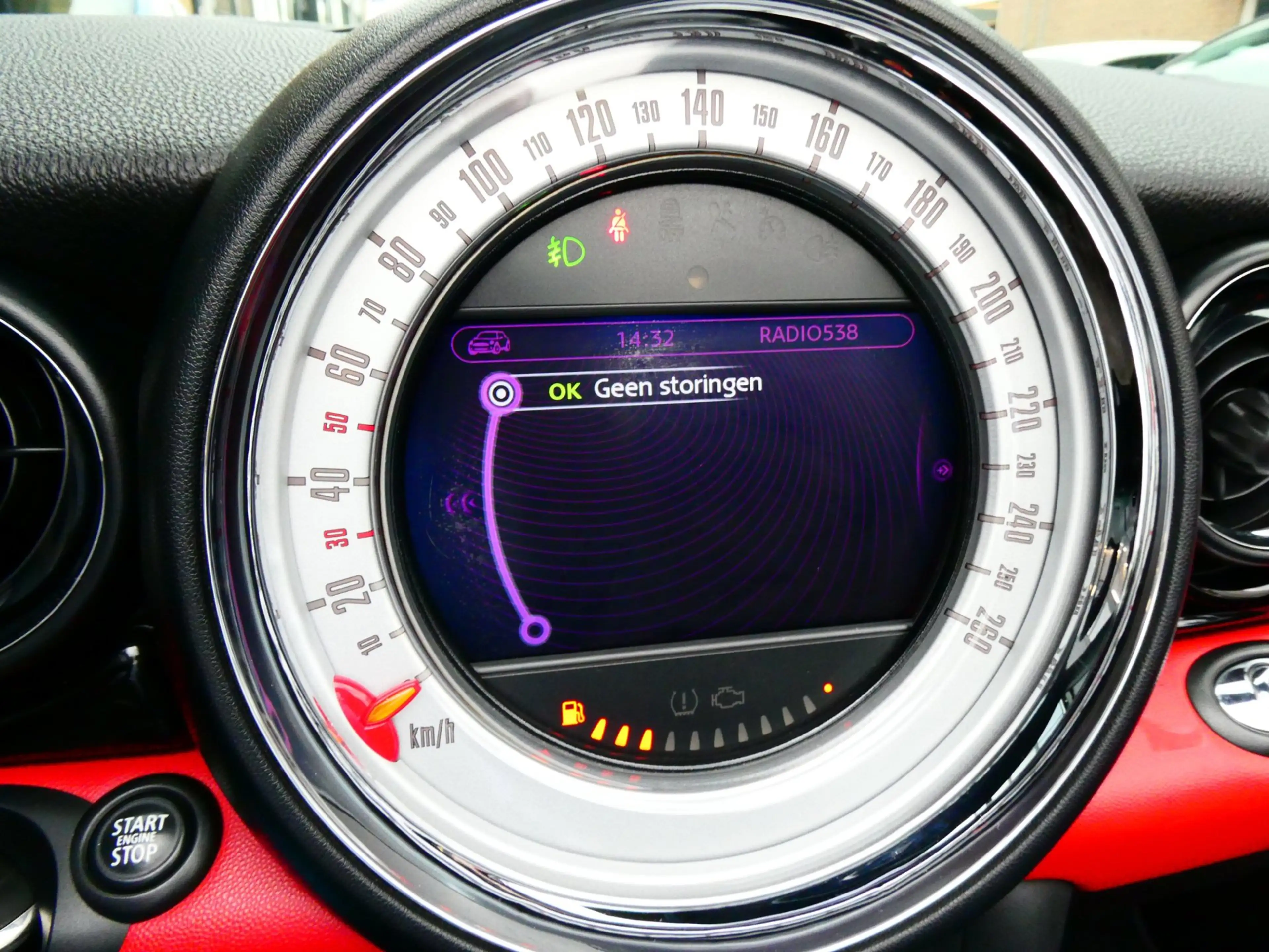 MINI Cooper Cabrio 1.6 120pk 110.000km. 2e eig. Clima Cruise Leder Na — photo 17
